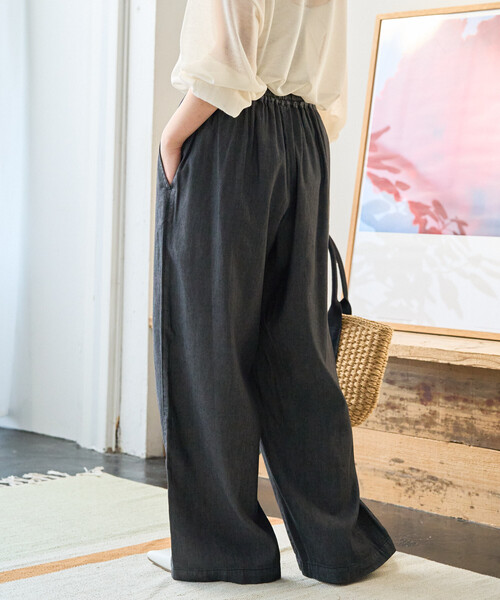 FREAK'S STORE(フリークスストア)の「限定展開 レーヨン デニム イージーパンツ(デニムパンツ・レディース・ブラック/グレー/ネイビー/サックスブルー・SMALL/LARGE/MEDIUM)」の11枚目の写真