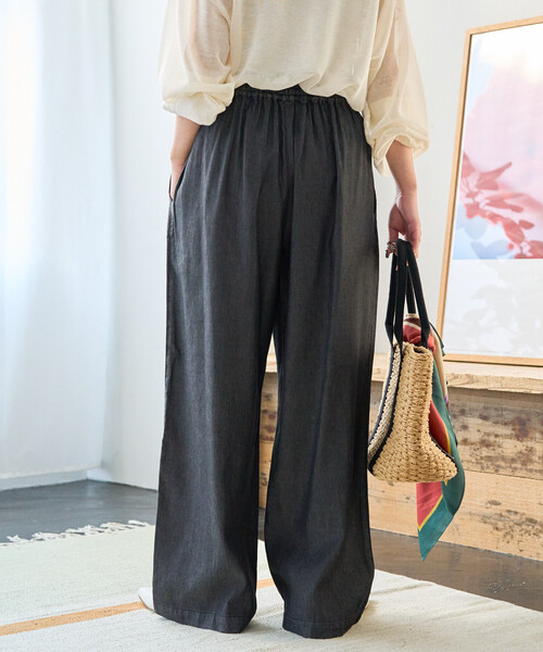 FREAK'S STORE(フリークスストア)の「限定展開 レーヨン デニム イージーパンツ(デニムパンツ・レディース・ブラック/グレー/ネイビー/サックスブルー・SMALL/LARGE/MEDIUM)」の5枚目の写真