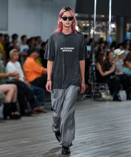 MSML(エムエスエムエル)の「SO FUCKIN' SPECIAL T SHIRT(Tシャツ/カットソー・メンズ・ブラック・XL/L/M)」の4枚目の写真