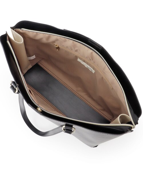 SHOO・LA・RUE（シューラルー）の「【A4】サイド配色トートバッグ（トートバッグ・レディース・アイボリー/ブラック/ブラウン系その他・00）」の5枚目の写真