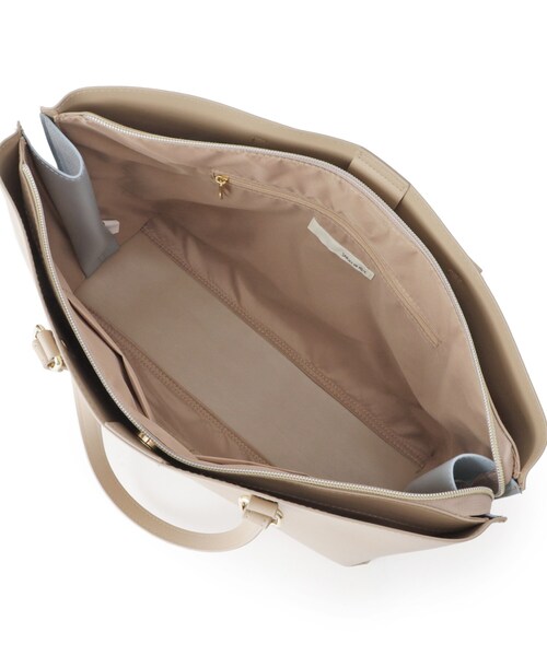 SHOO・LA・RUE（シューラルー）の「【A4】サイド配色トートバッグ（トートバッグ・レディース・アイボリー/ブラック/ブラウン系その他・00）」の6枚目の写真