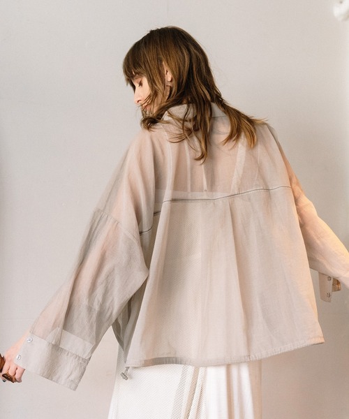 AULA AILA（アウラアイラ）の「ステッチポイントシアーシャツ（シャツ/ブラウス・レディース・ブラウン/グレイッシュベージュ/ブラック・0）」の8枚目の写真