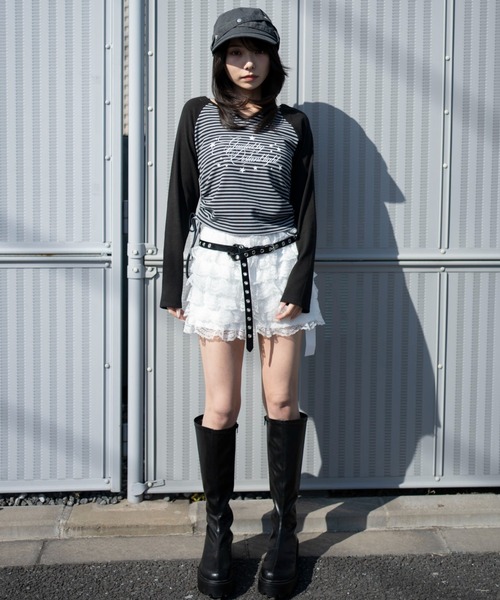 WEGO（ウィゴー）の「WEGO/【26年春夏新作】サイドドロストキーネックロンT（Tシャツ/カットソー・レディース・ブラック系その他5/ブラック/レッド・FREE）」の12枚目の写真