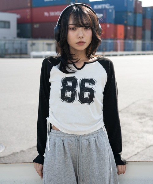 WEGO（ウィゴー）の「WEGO/【26年春夏新作】サイドドロストキーネックロンT（Tシャツ/カットソー・レディース・ブラック系その他5/ブラック/レッド・FREE）」の20枚目の写真