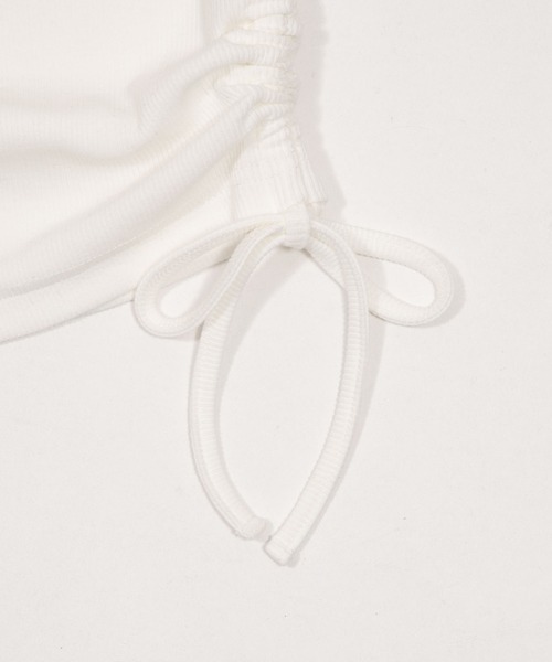 WEGO（ウィゴー）の「WEGO/【26年春夏新作】サイドドロストキーネックロンT（Tシャツ/カットソー・レディース・ブラック系その他5/ブラック/レッド・FREE）」の9枚目の写真