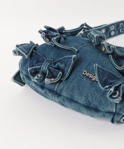 Desigual(デシグアル)の「Ribbon detail appliqué denim handbag/リボンディテール アップリケデニムハンドバッグ(ハンドバッグ・レディース・ブルー・FREE)」の7枚目の写真
