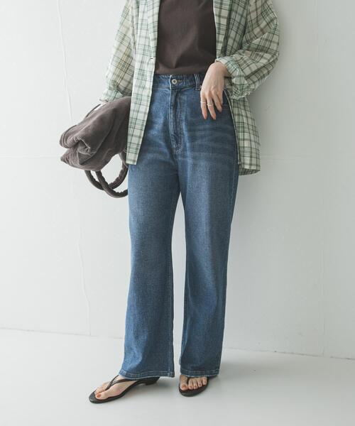URBAN RESEARCH(アーバンリサーチ)の「『3サイズ展開』綿麻デニムストレートパンツ(デニムパンツ・レディース・ホワイト/ブルー・38/36/40)」の1枚目の写真