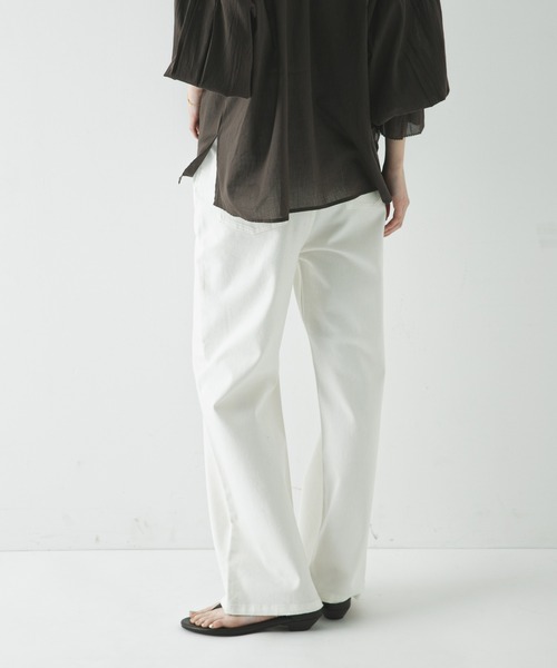 URBAN RESEARCH（アーバンリサーチ）の「綿麻デニムストレートパンツ（デニムパンツ・レディース・ホワイト/ブルー・38/36/40）」の5枚目の写真