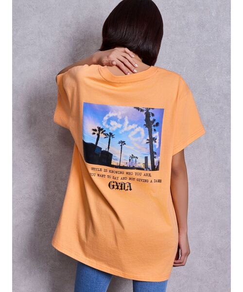 GYDA(ジェイダ)の「LA GYDA CLOUD PHOTO BIG Tシャツ(Tシャツ/カットソー・レディース・ピンク/オレンジ/ブラック/オフホワイト・FREE)」の4枚目の写真