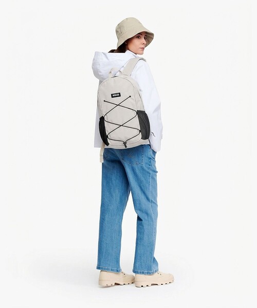 AIGLE(エーグル)の「撥水 ライト&コンパクト パッカブルバックパック 20L(バックパック/リュック・レディース・オレンジ/ホワイト/ダークネイビー/ダークブルー・FREE)」の18枚目の写真