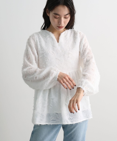 Futier land(フューティアランド)の「キーネックペプラムフリンジトップス(シャツ/ブラウス・レディース・ブラック/ホワイト/ブルー・FREE)」の8枚目の写真