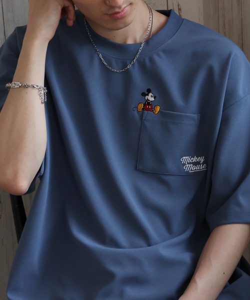 Disney(ディズニー)の「【Disney/ディズニー】アムンゼン ポケット付き ロゴ 半袖Tシャツ(Tシャツ/カットソー・メンズ・ブラック/ホワイト/チャコール/ダークブルー・M/L/LL)」の4枚目の写真