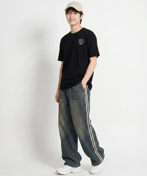 Disney(ディズニー)の「親子お揃い ディズニー バックプリントTシャツ 1339A(Tシャツ/カットソー・レディース・ブラック/ホワイト・ユニセックスM/ユニセックスXL/ユニセックスL/ユニセックスS)」の10枚目の写真