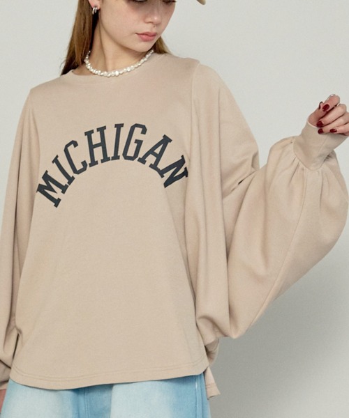 enhaut(アンオート)の「ストレッチ天竺 袖ボリューム MICHIGAN ロゴ プリント ドルマン Tシャツ(Tシャツ/カットソー・レディース・チャコールグレー/杢グレー/グレイッシュベージュ・FREE)」の3枚目の写真