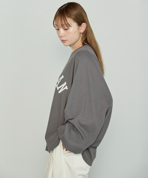 enhaut(アンオート)の「ストレッチ天竺 袖ボリューム MICHIGAN ロゴ プリント ドルマン Tシャツ(Tシャツ/カットソー・レディース・チャコールグレー/杢グレー/グレイッシュベージュ・FREE)」の6枚目の写真