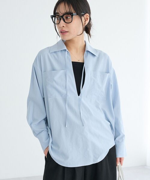 CRAFT STANDARD BOUTIQUE(クラフトスタンダードブティック)の「Vネックスキッパーシャツ(シャツ/ブラウス・レディース・オフホワイト/グレイッシュベージュ/サックスブルー・FREE)」の3枚目の写真