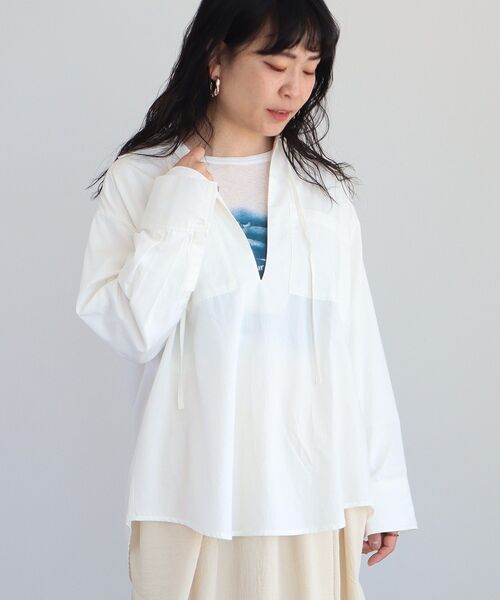 CRAFT STANDARD BOUTIQUE(クラフトスタンダードブティック)の「Vネックスキッパーシャツ(シャツ/ブラウス・レディース・オフホワイト/グレイッシュベージュ/サックスブルー・FREE)」の16枚目の写真