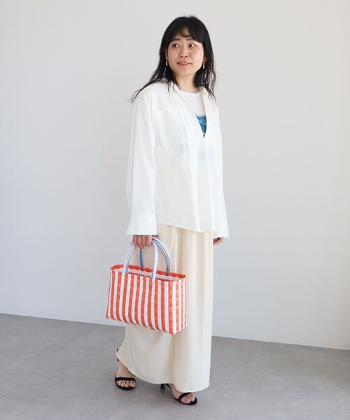 CRAFT STANDARD BOUTIQUE(クラフトスタンダードブティック)の「Vネックスキッパーシャツ(シャツ/ブラウス・レディース・オフホワイト/グレイッシュベージュ/サックスブルー・FREE)」の17枚目の写真