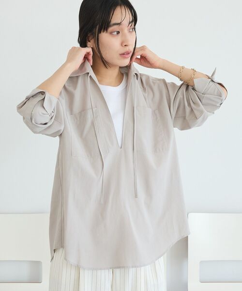 CRAFT STANDARD BOUTIQUE(クラフトスタンダードブティック)の「Vネックスキッパーシャツ(シャツ/ブラウス・レディース・オフホワイト/グレイッシュベージュ/サックスブルー・FREE)」の20枚目の写真