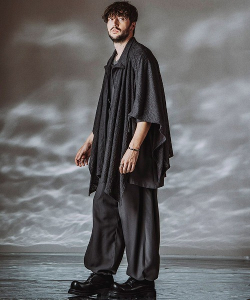 NO ID.（ノーアイディ）の「mj11499- ﾄﾞﾛｰｽﾄﾘﾝｸﾞｽﾊｲｶﾗｰﾎﾟﾝﾁｮ(458006-462T)（ポンチョ・メンズ・ホワイト/ブラック/グレー・ONE SIZE）」の9枚目の写真