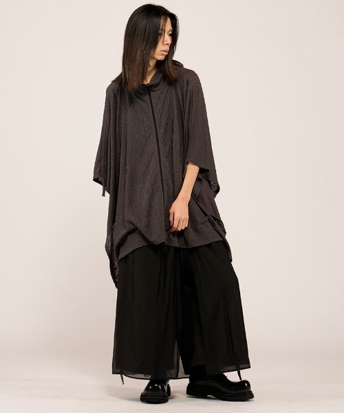 NO ID.（ノーアイディ）の「mj11499- ﾄﾞﾛｰｽﾄﾘﾝｸﾞｽﾊｲｶﾗｰﾎﾟﾝﾁｮ(458006-462T)（ポンチョ・メンズ・ホワイト/ブラック/グレー・ONE SIZE）」の18枚目の写真