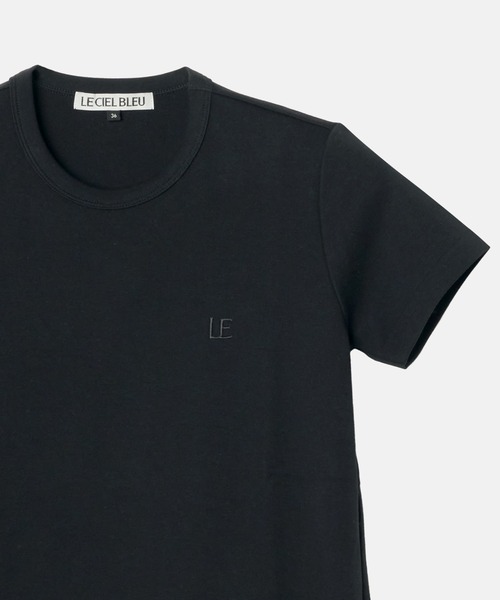 LE CIEL BLEU(ルシェルブルー)の「"LE"フィットTシャツ / "LE" Fitted T-Shirt(Tシャツ/カットソー・レディース・オフホワイト/グレー/ブラック・36)」の6枚目の写真