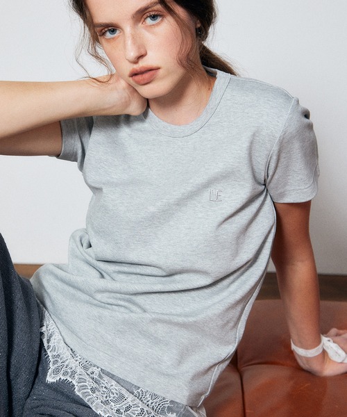 LE CIEL BLEU(ルシェルブルー)の「"LE"フィットTシャツ / "LE" Fitted T-Shirt(Tシャツ/カットソー・レディース・オフホワイト/グレー/ブラック・36)」の9枚目の写真