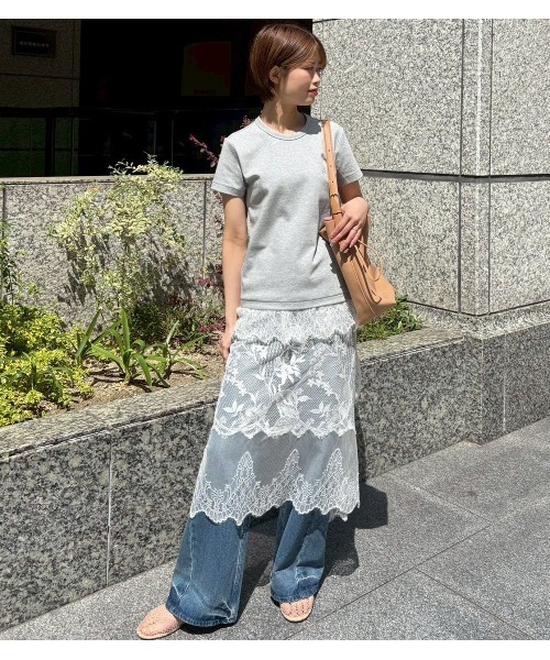 LE CIEL BLEU（ルシェルブルー）の「"LE"フィットTシャツ / "LE" Fitted T-Shirt（Tシャツ/カットソー・レディース・オフホワイト/グレー/ブラック・36）」の21枚目の写真
