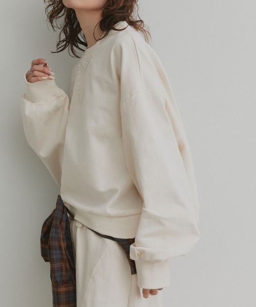 ad thie(アドティエ)の「オーバーサイズ スウェット プルオーバー(スウェット・レディース・ピンク/レッド/ブラック/アイボリー/オートミール・MEDIUM/LARGE)」の8枚目の写真