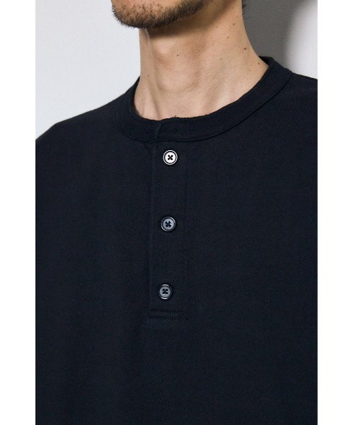 AZUL by moussy(アズールバイマウジー)の「ヘンリーネックハングTシャツ 春服 夏服 秋服 無地 半袖(Tシャツ/カットソー・メンズ・ホワイト/ブラック・SMALL/MEDIUM/LARGE)」の20枚目の写真