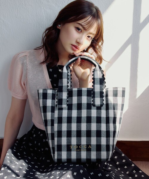 TOCCA(トッカ)の「SOLAR GLOW KNIT カーディガン(カーディガン/ボレロ・レディース・ブラック系/ピンク系/ライラック系・SMALL/MEDIUM)」の4枚目の写真