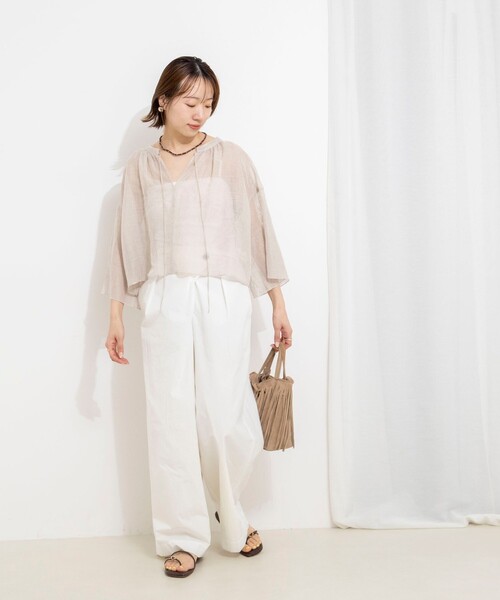 NOLLEY’S(ノーリーズ)の「ウォッシャブルシアーリネンカールマイヤーショートブラウス(シャツ/ブラウス・レディース・サックスブルー/ホワイト/ベージュ・FREE)」の6枚目の写真