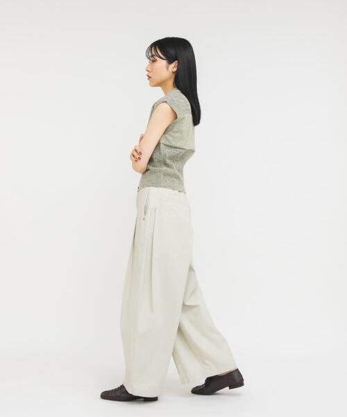 KBF(ケイビーエフ)の「ユーズドライクタックWIDEパンツ(その他パンツ・レディース・チャコールグレー/アイボリー/ブラウン・36/38)」の7枚目の写真