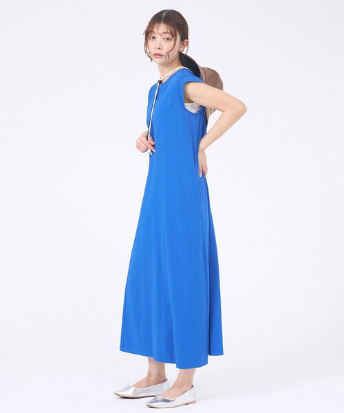 abahouse mavie(アバハウスマヴィ)の「【接触冷感!速乾!】ヘンリーネック2WAYワンピース(ワンピース・レディース・ブラック/ブルー/ブラウン・フリー)」の4枚目の写真