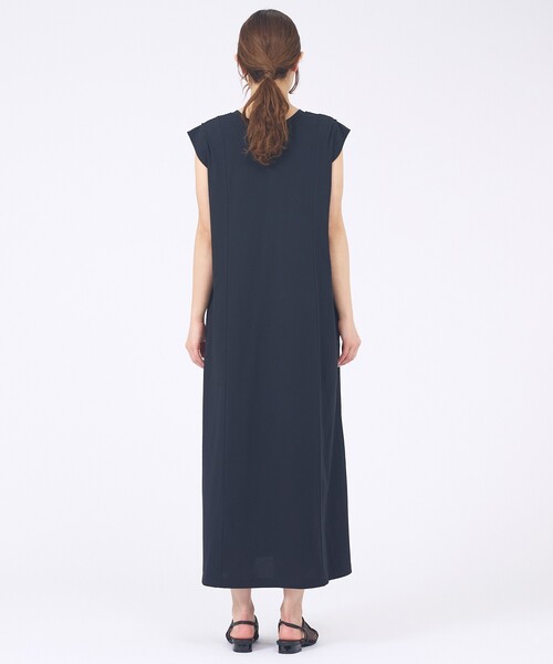 abahouse mavie(アバハウスマヴィ)の「【接触冷感!速乾!】ヘンリーネック2WAYワンピース(ワンピース・レディース・ブラック/ブルー/ブラウン・フリー)」の22枚目の写真