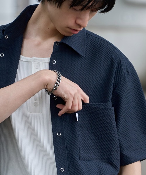 LANDNESS(ランドネス)の「【LANDNESS/ランドネス】Seersucker Layered Pocket Shirt/シアサッカーレイヤーポケットシャツ(シャツ/ブラウス・メンズ・ブラック/ライトグレー/ブラウン/ネイビー・S/M/L)」の15枚目の写真