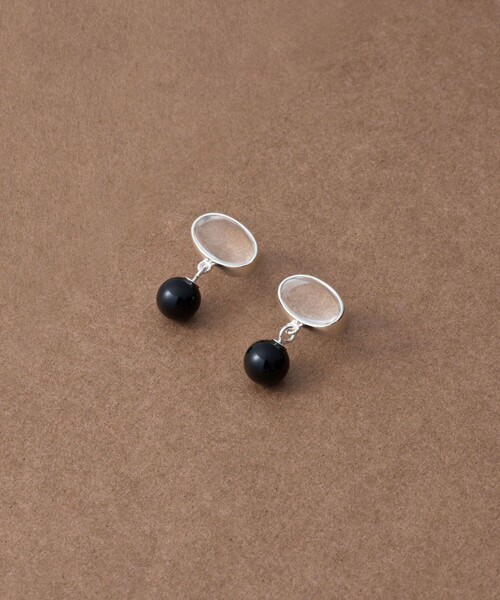 ete bijoux（エテビジュー）の「[スフィア] クォーツ/ブラックカルセドニー ピアス（ピアス（両耳用）・レディース・シルバー・FREE）」の8枚目の写真