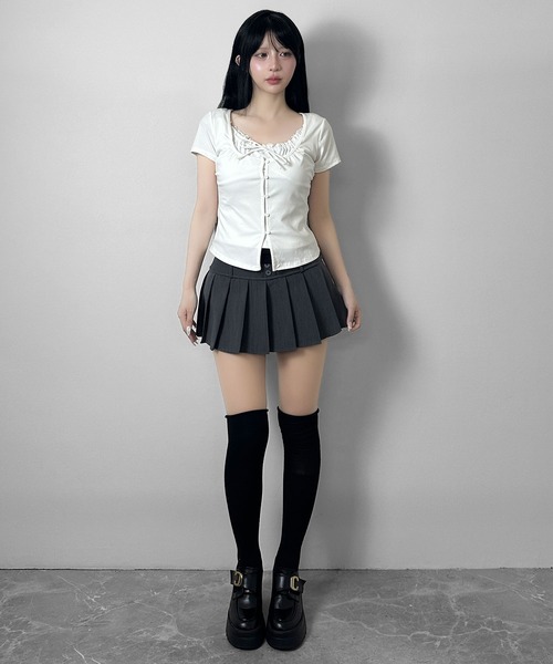 FOLLOWIN(フォロウィン)の「【3COLOR】ネックギャザーリボンレースアップTシャツ(Tシャツ/カットソー・レディース・グレー/ホワイト/ブラック・FREE)」の8枚目の写真