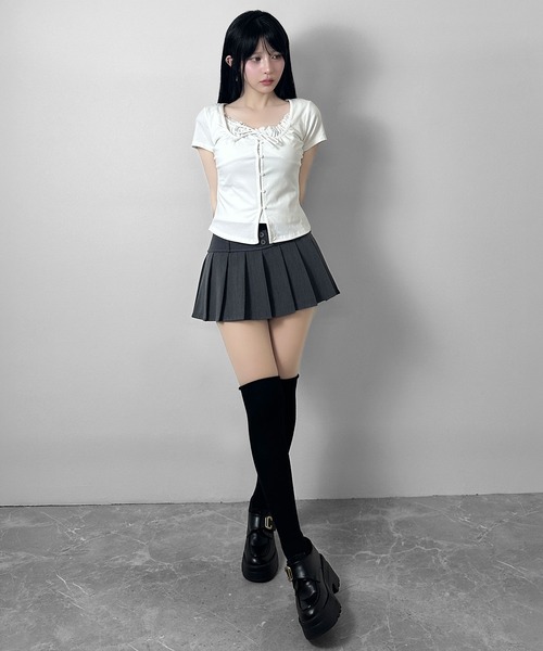 FOLLOWIN(フォロウィン)の「【3COLOR】ネックギャザーリボンレースアップTシャツ(Tシャツ/カットソー・レディース・グレー/ホワイト/ブラック・FREE)」の11枚目の写真