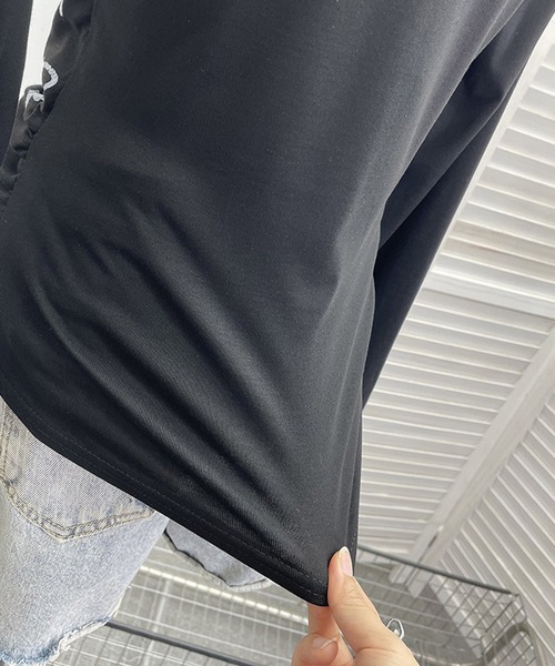 MEMECLE(メメクル)の「【 MEMECLE / メメクル 】バタフライ ボーダーカットソー Y2K レイヤード風(Tシャツ/カットソー・レディース・ホワイト/グレー/ブラック・FREE)」の14枚目の写真