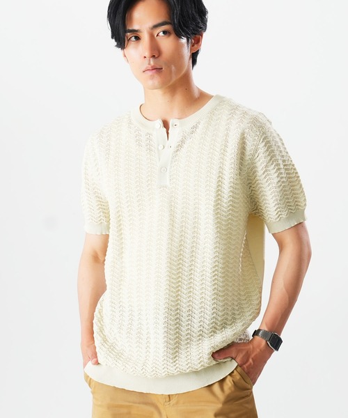 Beno(ビーノ)の「透かし編み ヘンリーネック 半袖ニット / サマーニット シアーニット メンズ ジャガード Sheer Henley Knit(Tシャツ/カットソー・メンズ・ブラック/アイボリー/ブラウン・MEDIUM/LARGE/X-LARGE)」の1枚目の写真