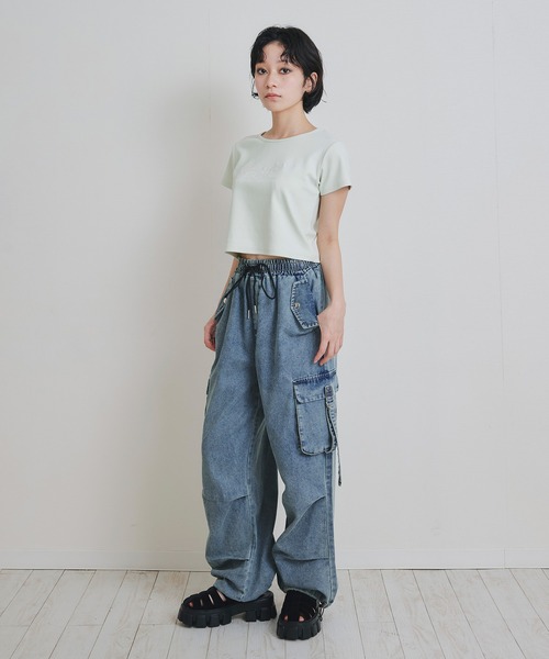 REDYAZEL（レディアゼル）の「タブフラップポケットデニムカーゴパンツ（デニムパンツ・レディース・ダークブルー/ブルー/ライトグレー・MEDIUM/SMALL）」の22枚目の写真