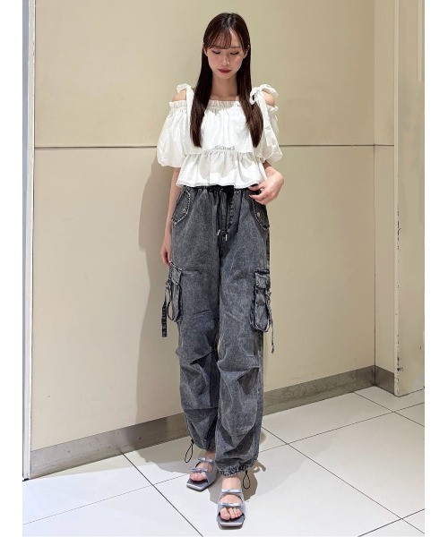 REDYAZEL（レディアゼル）の「タブフラップポケットデニムカーゴパンツ（デニムパンツ・レディース・ダークブルー/ブルー/ライトグレー・MEDIUM/SMALL）」の5枚目の写真