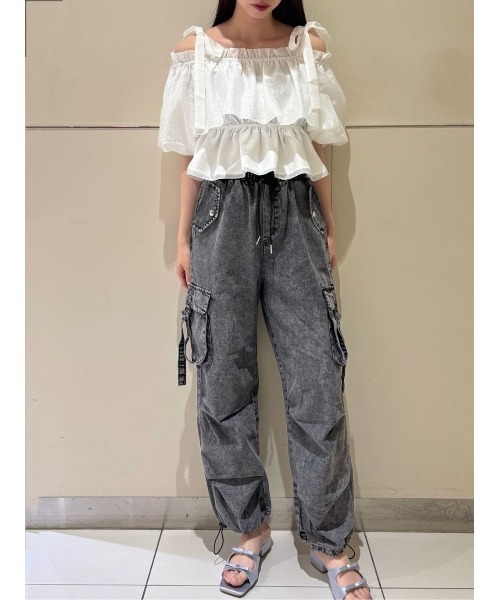 REDYAZEL（レディアゼル）の「タブフラップポケットデニムカーゴパンツ（デニムパンツ・レディース・ダークブルー/ブルー/ライトグレー・MEDIUM/SMALL）」の6枚目の写真