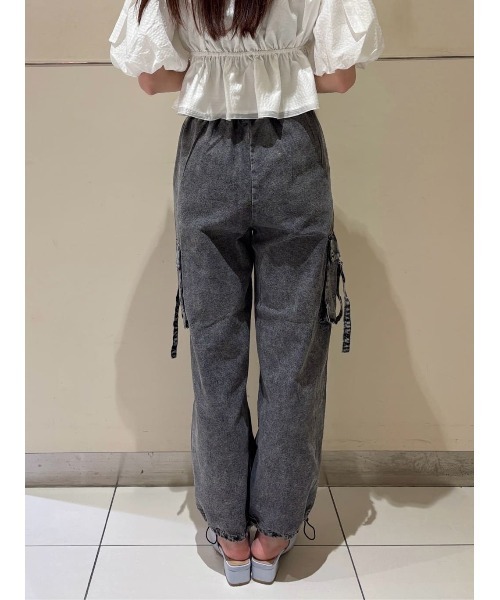 REDYAZEL（レディアゼル）の「タブフラップポケットデニムカーゴパンツ（デニムパンツ・レディース・ダークブルー/ブルー/ライトグレー・MEDIUM/SMALL）」の7枚目の写真