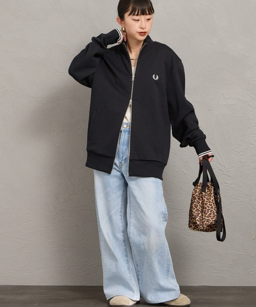 FRED PERRY（フレッドペリー）の「[FRED PERRY/フレッドペリー] ジップスルー スウェットシャツ（スウェット・レディース・ダークグレー/オフホワイト/ブラック・S/M/L）」の19枚目の写真