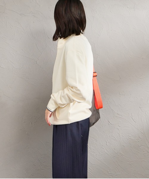FRED PERRY（フレッドペリー）の「[FRED PERRY/フレッドペリー] ジップスルー スウェットシャツ（スウェット・レディース・ダークグレー/オフホワイト/ブラック・S/M/L）」の11枚目の写真