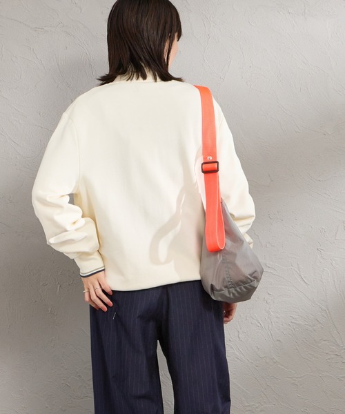 FRED PERRY（フレッドペリー）の「[FRED PERRY/フレッドペリー] ジップスルー スウェットシャツ（スウェット・レディース・ダークグレー/オフホワイト/ブラック・S/M/L）」の12枚目の写真