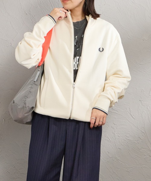 FRED PERRY（フレッドペリー）の「[FRED PERRY/フレッドペリー] ジップスルー スウェットシャツ（スウェット・レディース・ダークグレー/オフホワイト/ブラック・S/M/L）」の10枚目の写真