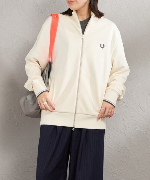 FRED PERRY（フレッドペリー）の「[FRED PERRY/フレッドペリー] ジップスルー スウェットシャツ（スウェット・レディース・ダークグレー/オフホワイト/ブラック・S/M/L）」の8枚目の写真
